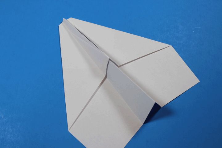 How to Fold the Harrier Origami Paper Airplane : 7 Steps (with