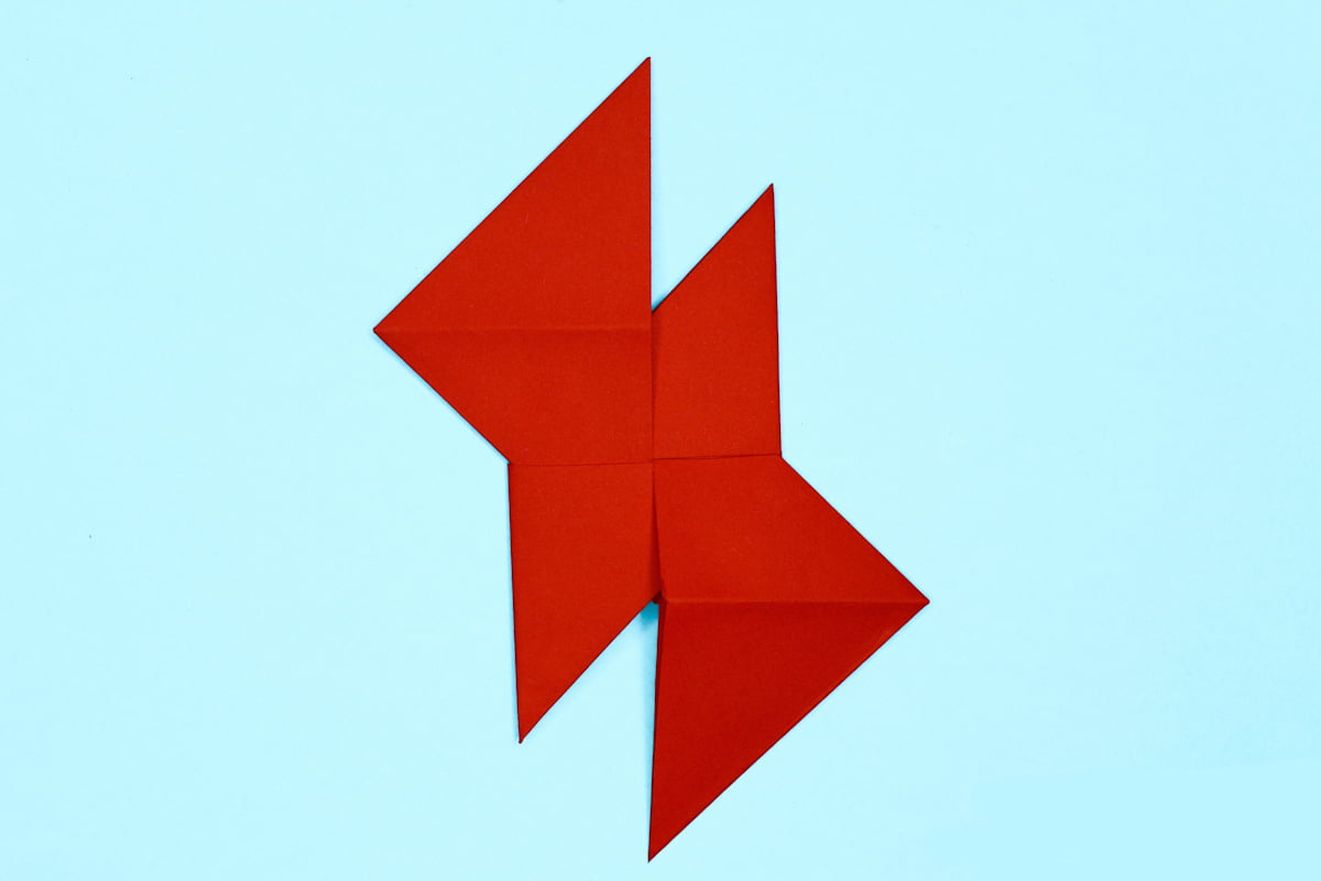 Blade origami step 18