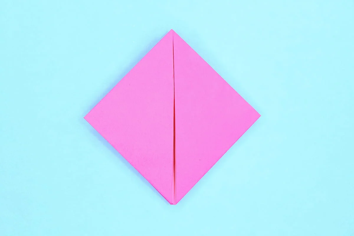 Balloon origami step 20
