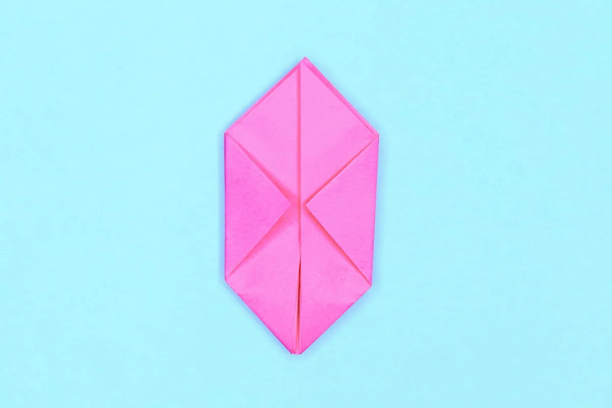 Balloon origami step 21
