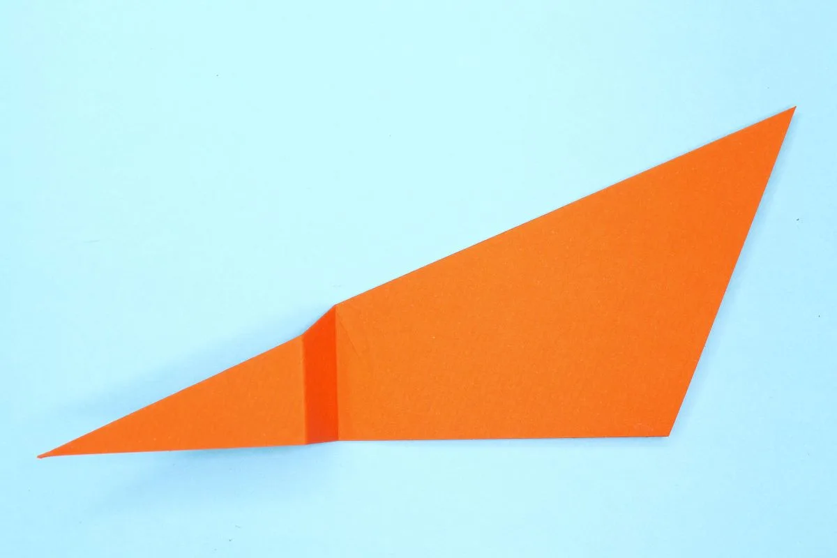 Double reverse fold step 04