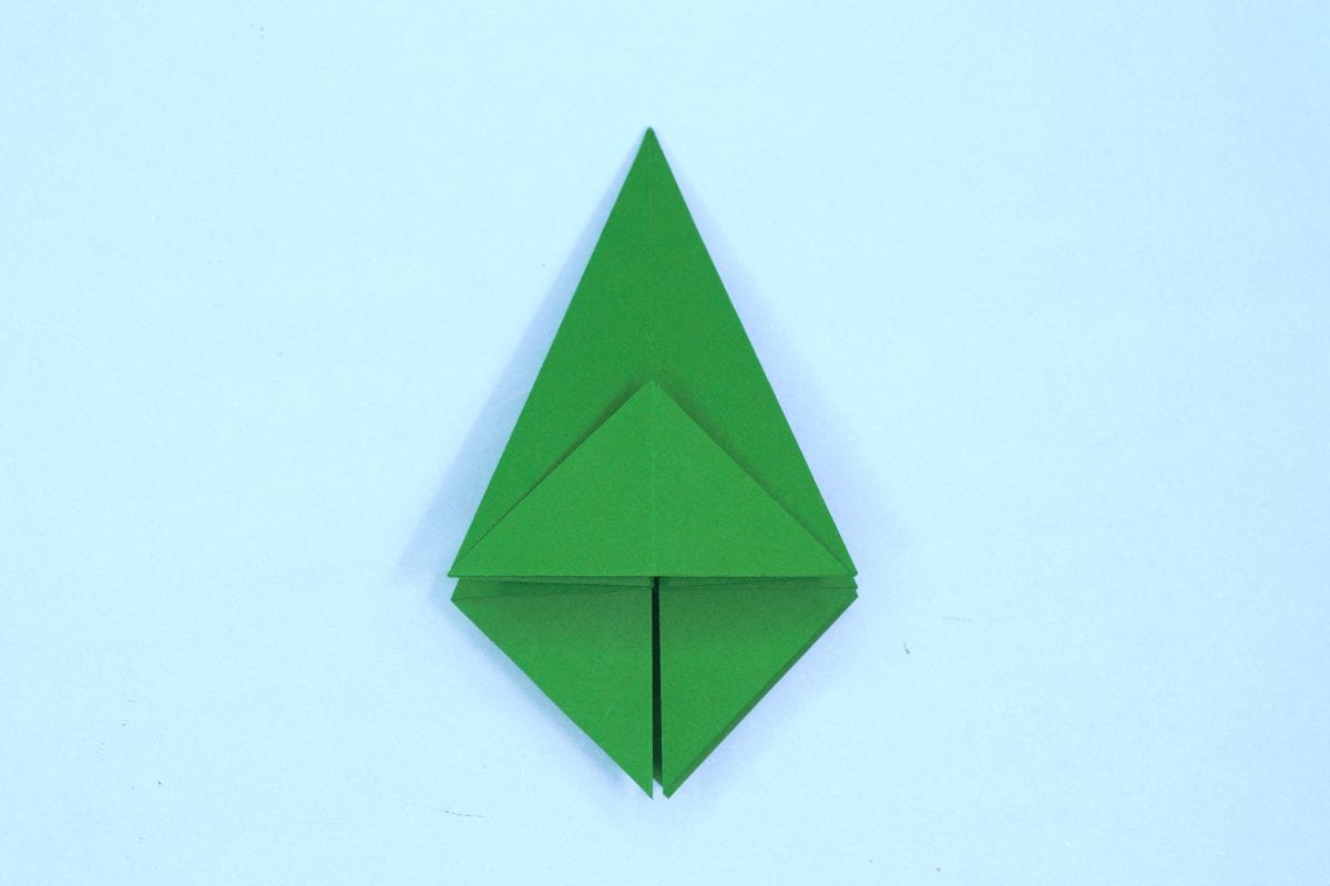 Christmas tree step 28