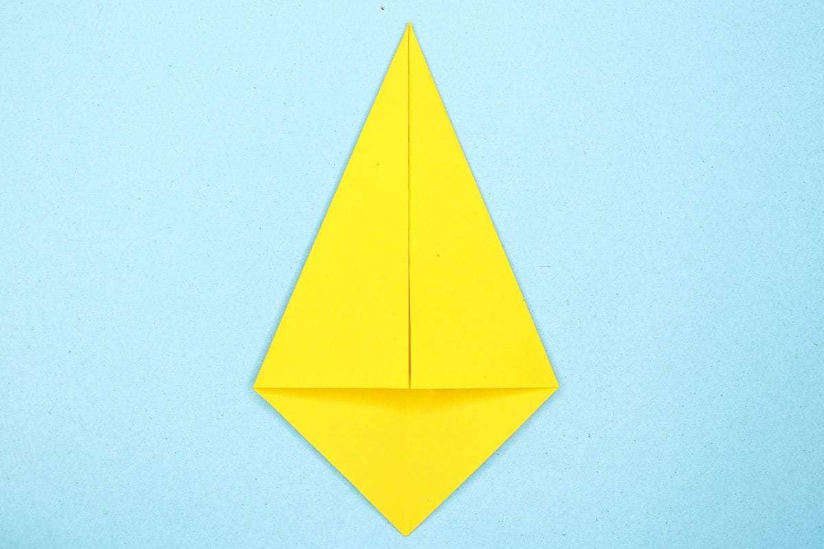 Origami hen step 06